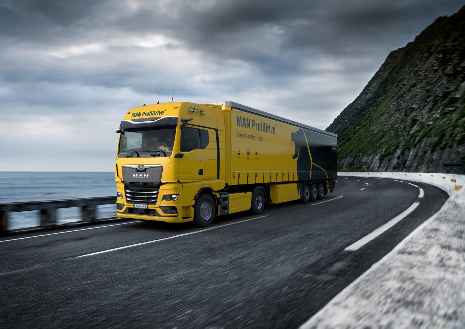 MAN TGX: International Truck of the Year 2021